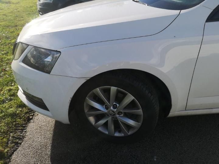 Photo 10 VIN: TMBJG7NE6K0043757 - SKODA OCTAVIA 