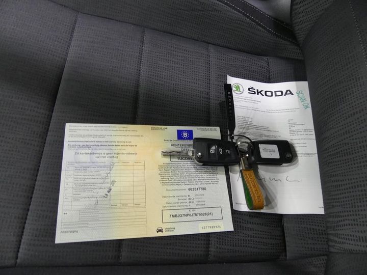 Photo 17 VIN: TMBJG7NP0J7579028 - SKODA SUPERB 