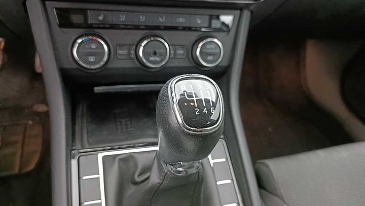 Photo 23 VIN: TMBJG7NP1G7042760 - SKODA SUPERB 