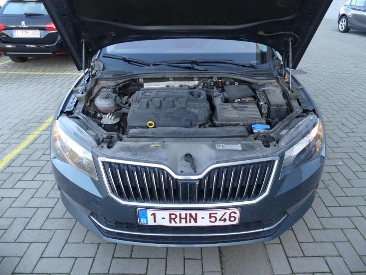 Photo 10 VIN: TMBJG7NP2H7044213 - SKODA SUPERB 