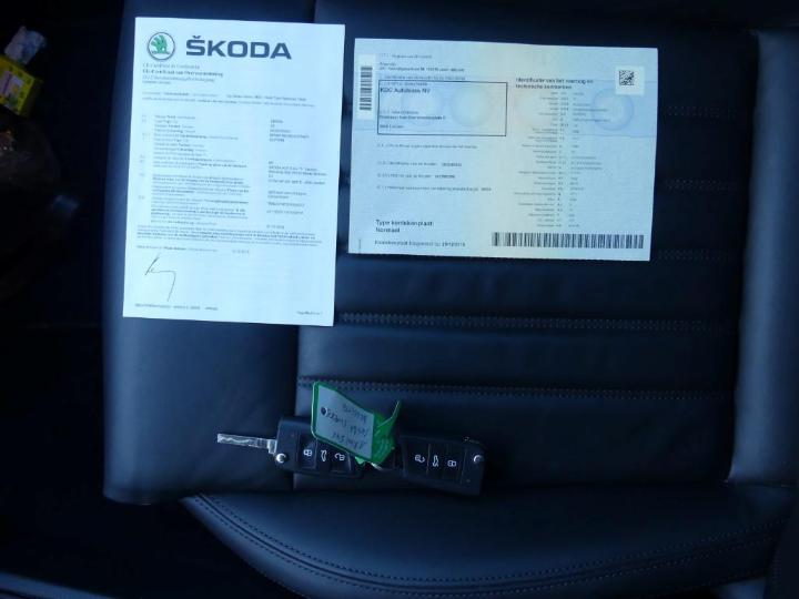 Photo 4 VIN: TMBJG7NP2H7044213 - SKODA SUPERB 