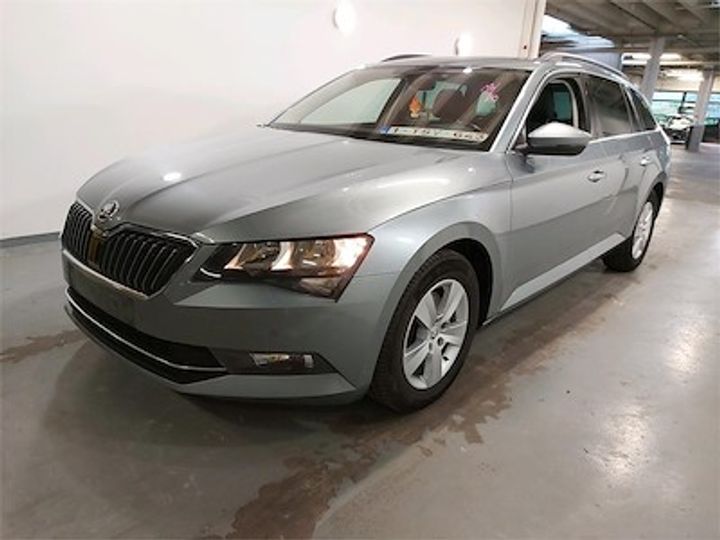 Photo 1 VIN: TMBJG7NP3J7563986 - SKODA SUPERB 