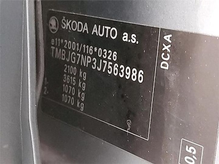 Photo 12 VIN: TMBJG7NP3J7563986 - SKODA SUPERB 