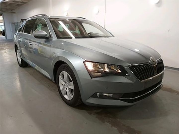 Photo 2 VIN: TMBJG7NP3J7563986 - SKODA SUPERB 