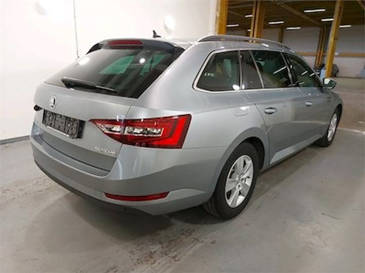 Photo 4 VIN: TMBJG7NP3J7563986 - SKODA SUPERB 