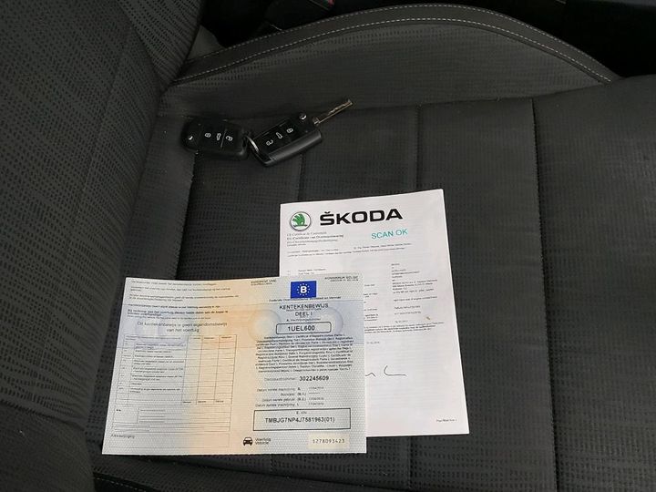 Photo 3 VIN: TMBJG7NP4J7581963 - SKODA SUPERB 