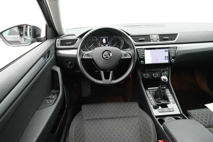 Photo 9 VIN: TMBJG7NP6H7546657 - SKODA SUPERB 