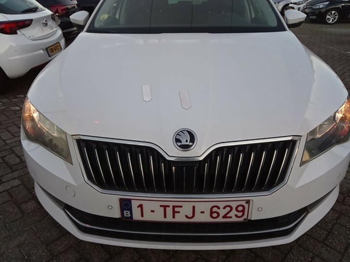 Photo 4 VIN: TMBJG7NP8J7529722 - SKODA SUPERB 