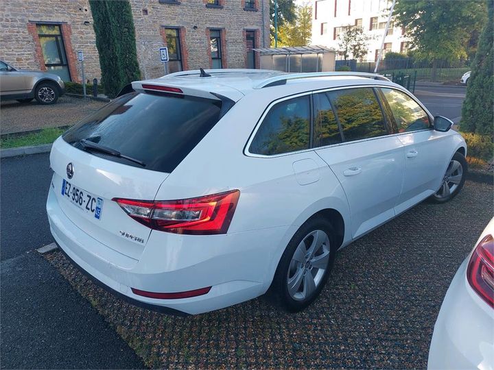 Photo 4 VIN: TMBJG7NP9J7608624 - SKODA SUPERB 