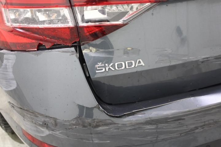 Photo 14 VIN: TMBJG7NPXK7015548 - SKODA SUPERB 