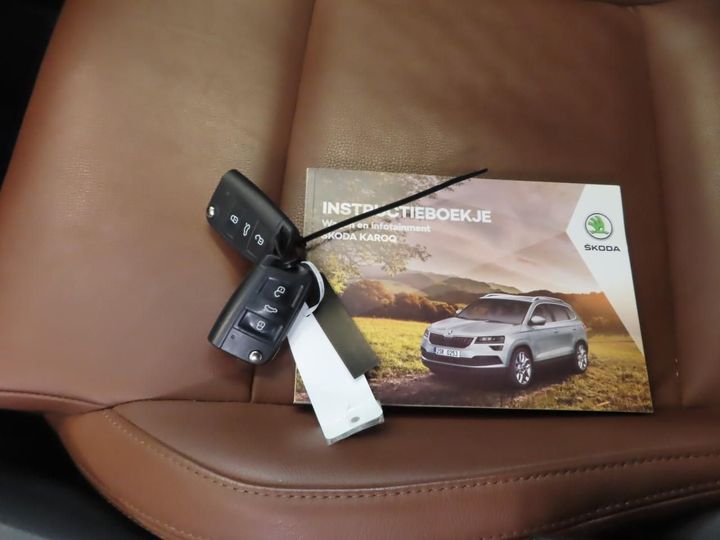 Photo 10 VIN: TMBJG7NU3K5020866 - SKODA KAROQ 