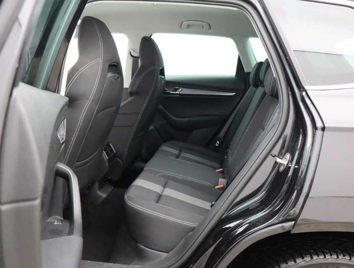 Photo 10 VIN: TMBJG7NU3KJ013696 - SKODA KAROQ 