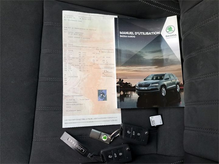 Photo 9 VIN: TMBJG7NU8LJ007443 - SKODA KAROQ 