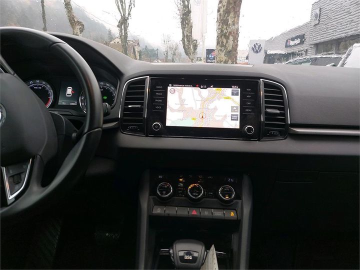 Photo 6 VIN: TMBJG7NUXL2039997 - SKODA KAROQ 