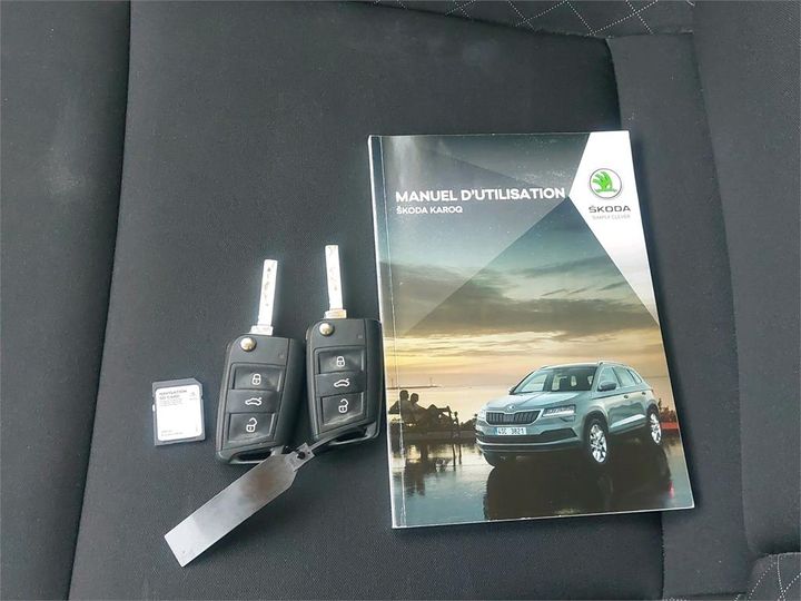 Photo 9 VIN: TMBJG7NUXLJ010103 - SKODA KAROQ 