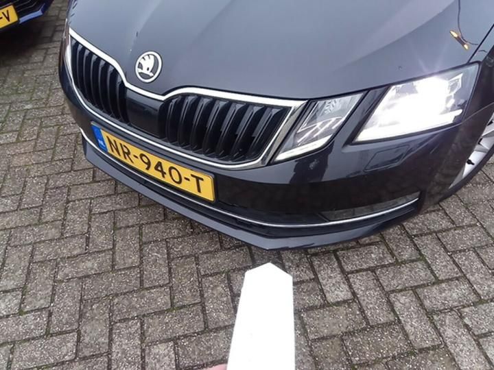 Photo 4 VIN: TMBJG9NE0J0038483 - SKODA OCTAVIA 