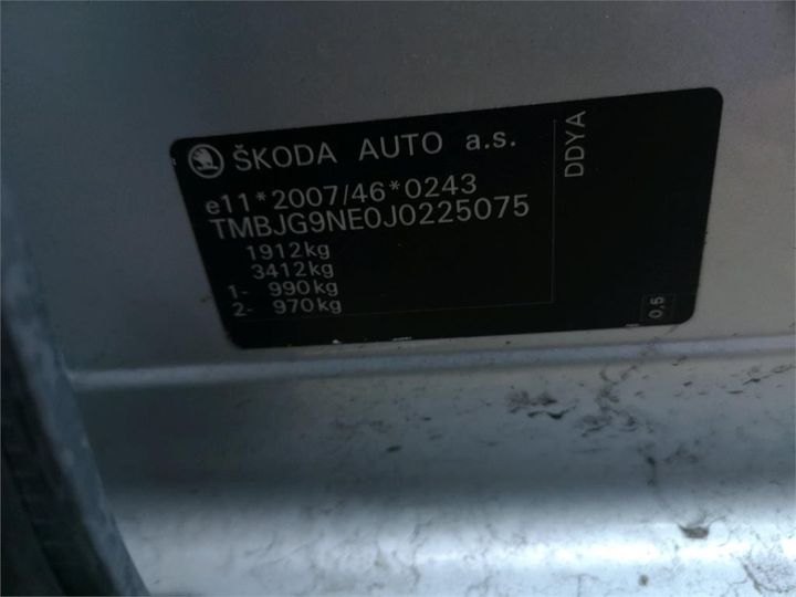 Photo 12 VIN: TMBJG9NE0J0225075 - SKODA OCTAVIA 