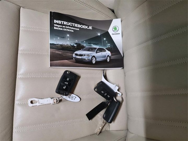 Photo 9 VIN: TMBJG9NE1J0345385 - SKODA OCTAVIA 