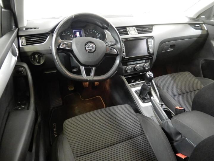 Photo 10 VIN: TMBJG9NE2H0071317 - SKODA OCTAVIA 