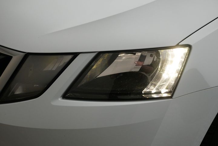 Photo 18 VIN: TMBJG9NE4J0161168 - SKODA OCTAVIA 