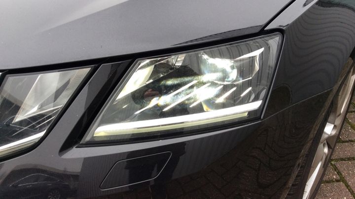 Photo 18 VIN: TMBJG9NE6J0258355 - SKODA OCTAVIA 