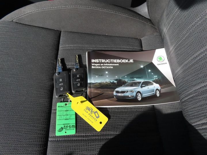 Photo 10 VIN: TMBJG9NE8J0268076 - SKODA OCTAVIA 