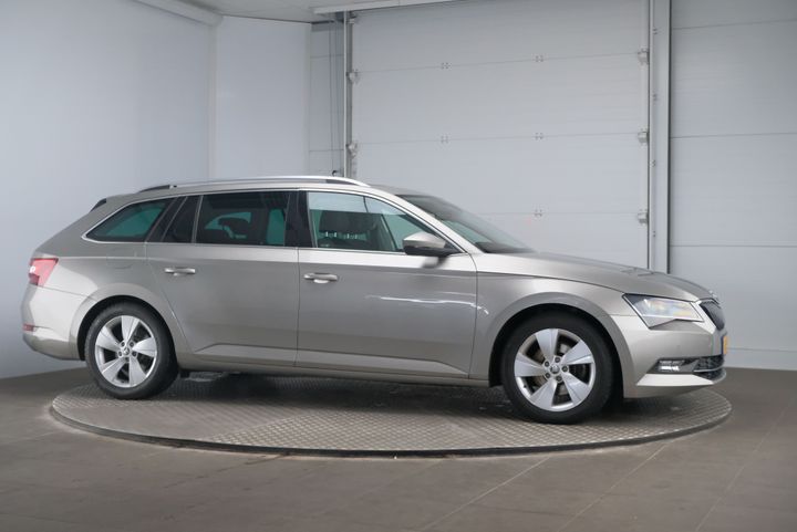 Photo 5 VIN: TMBJG9NP0H7505419 - SKODA SUPERB 