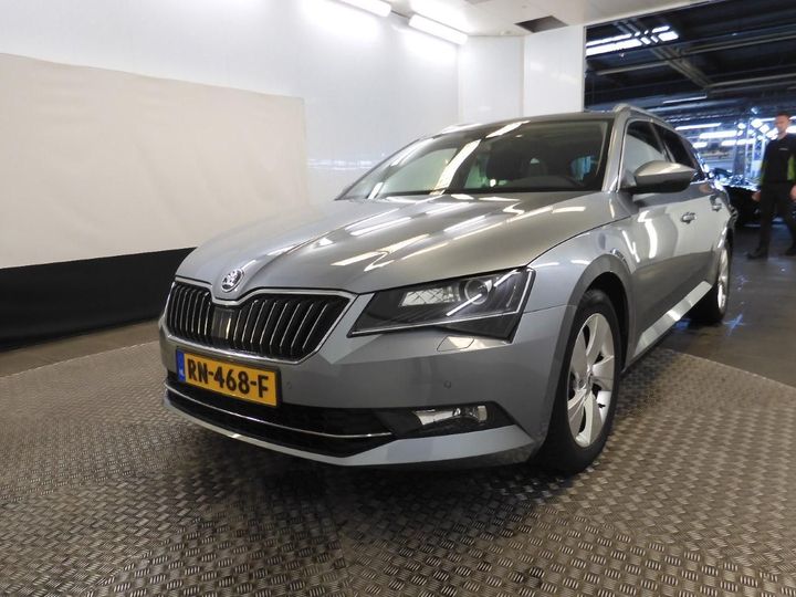 Photo 1 VIN: TMBJG9NP1J7533560 - SKODA SUPERB 