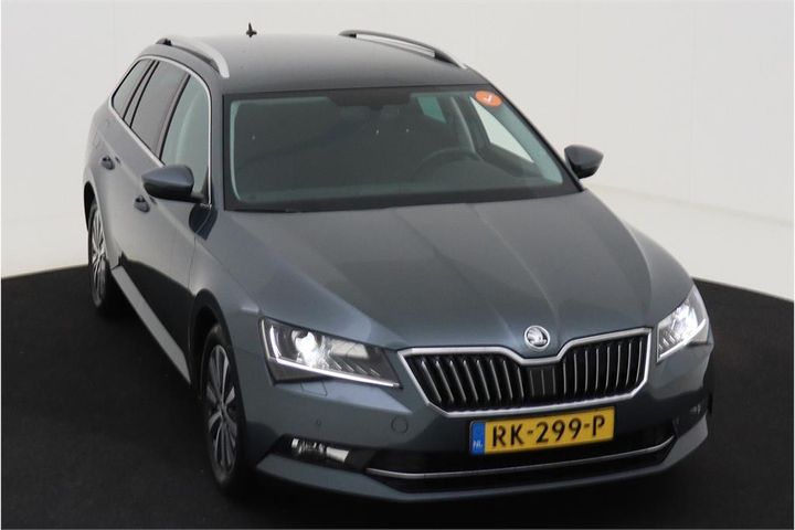 Photo 2 VIN: TMBJG9NP1J7547135 - SKODA SUPERB 