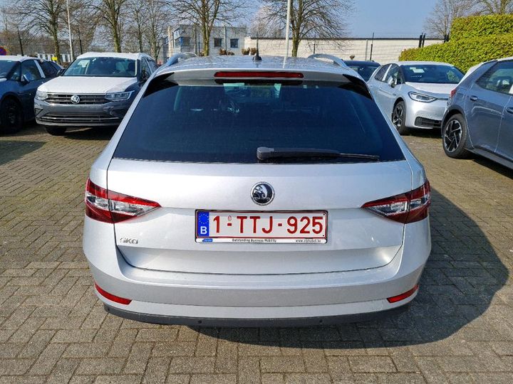 Photo 7 VIN: TMBJG9NP1J7566476 - SKODA SUPERB 