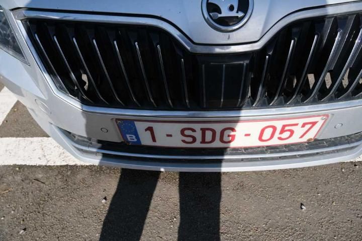 Photo 5 VIN: TMBJG9NP2H7542763 - SKODA SUPERB 