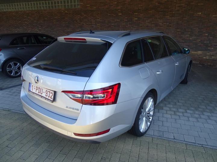 Photo 2 VIN: TMBJG9NP3H7009224 - SKODA SUPERB 