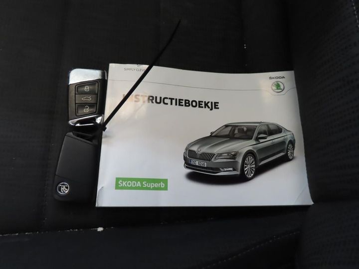 Photo 10 VIN: TMBJG9NP3H7033104 - SKODA SUPERB 