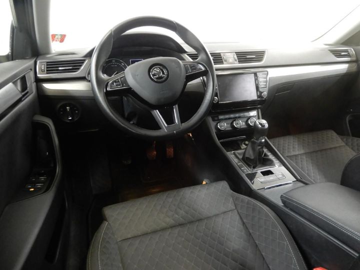 Photo 9 VIN: TMBJG9NP3H7502384 - SKODA SUPERB COMBI 