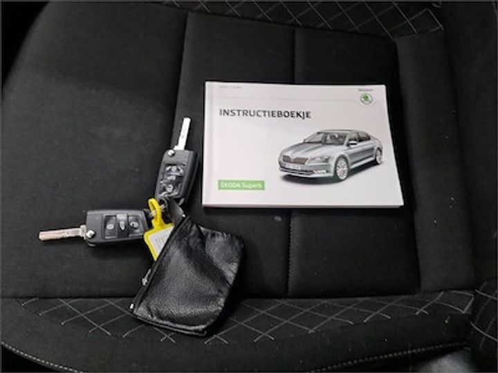 Photo 6 VIN: TMBJG9NP3H7502627 - SKODA SUPERB 