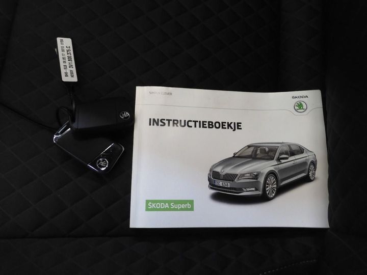 Photo 10 VIN: TMBJG9NP3H7561855 - SKODA SUPERB 