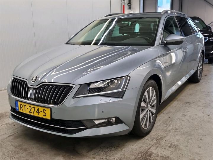 Photo 0 VIN: TMBJG9NP3J7556581 - SKODA SUPERB 