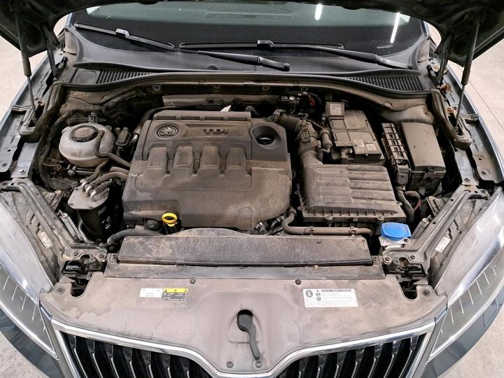 Photo 9 VIN: TMBJG9NP3J7559545 - SKODA SUPERB 