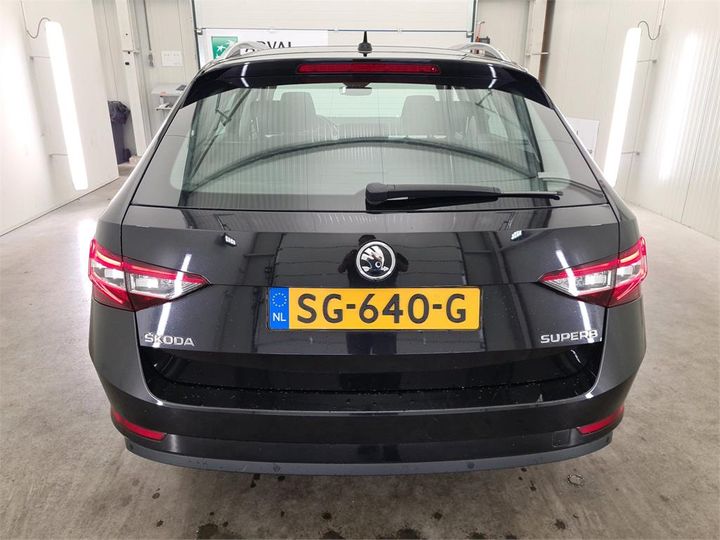 Photo 30 VIN: TMBJG9NP3J7576006 - SKODA SUPERB 