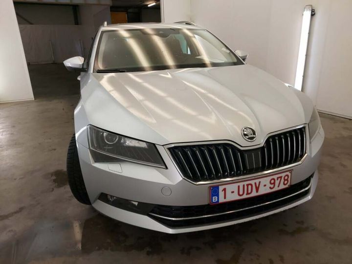 Photo 4 VIN: TMBJG9NP3J7577785 - SKODA SUPERB 