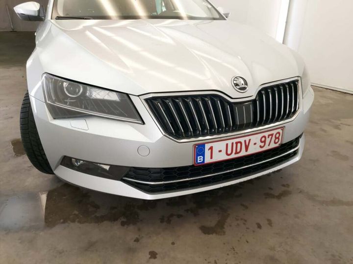 Photo 5 VIN: TMBJG9NP3J7577785 - SKODA SUPERB 