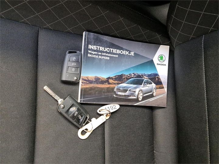 Photo 9 VIN: TMBJG9NP3J7604631 - SKODA SUPERB 