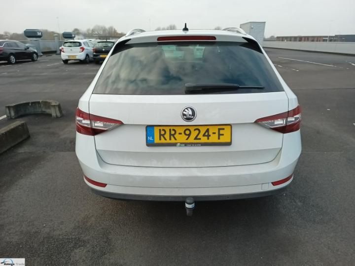 Photo 9 VIN: TMBJG9NP4J7505302 - SKODA SUPERB 