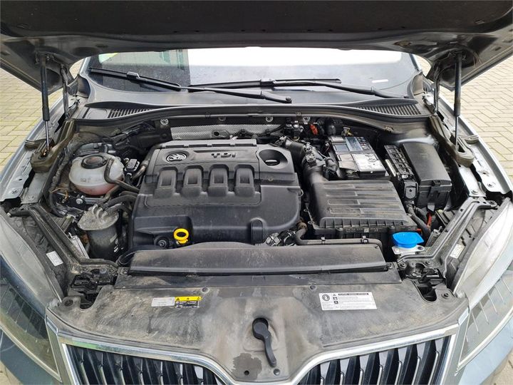 Photo 10 VIN: TMBJG9NP4J7533701 - SKODA SUPERB 