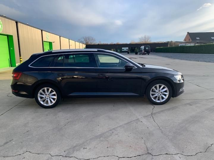 Photo 5 VIN: TMBJG9NP4J7537327 - SKODA SUPERB 