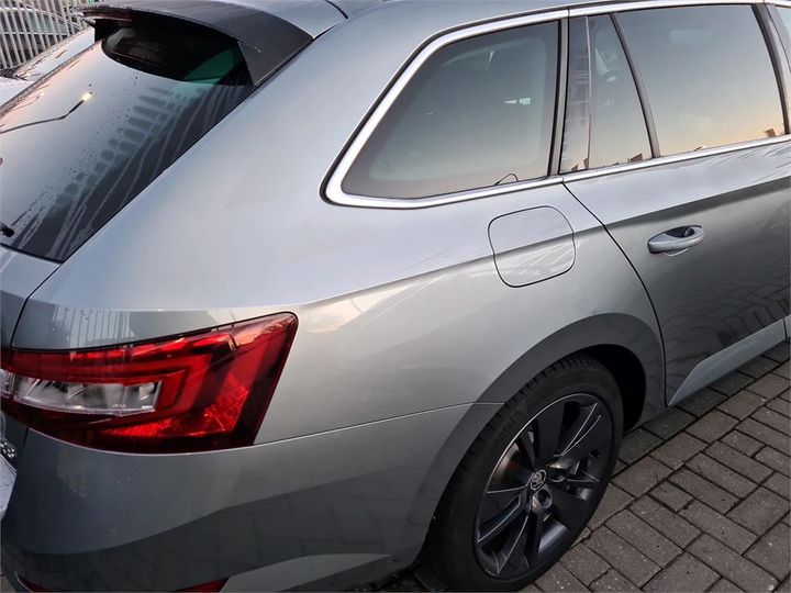 Photo 17 VIN: TMBJG9NP4J7550465 - SKODA SUPERB 