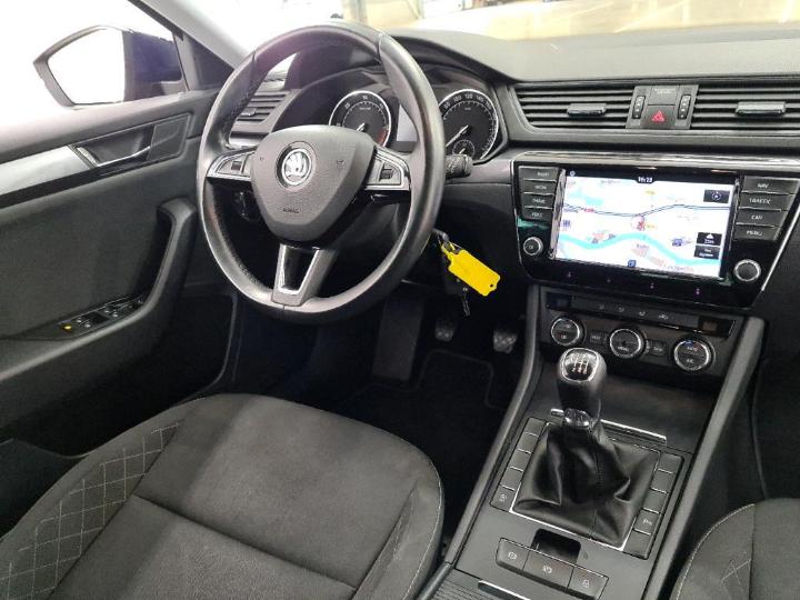 Photo 10 VIN: TMBJG9NP5H7013307 - SKODA SUPERB 