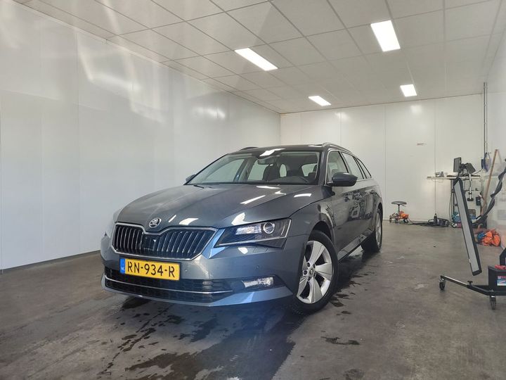 Photo 1 VIN: TMBJG9NP5J7555352 - SKODA SUPERB 