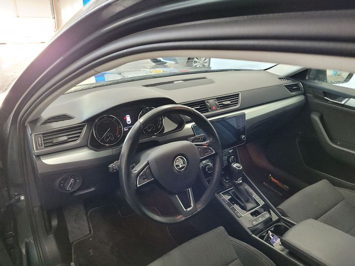 Photo 7 VIN: TMBJG9NP5J7555352 - SKODA SUPERB 