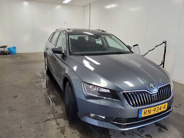 Photo 4 VIN: TMBJG9NP5J7555352 - SKODA SUPERB COMBI 